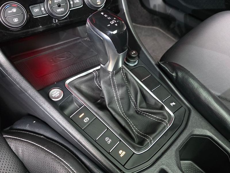 2023 Volkswagen Jetta 1.5 TSI Prestige photo 9