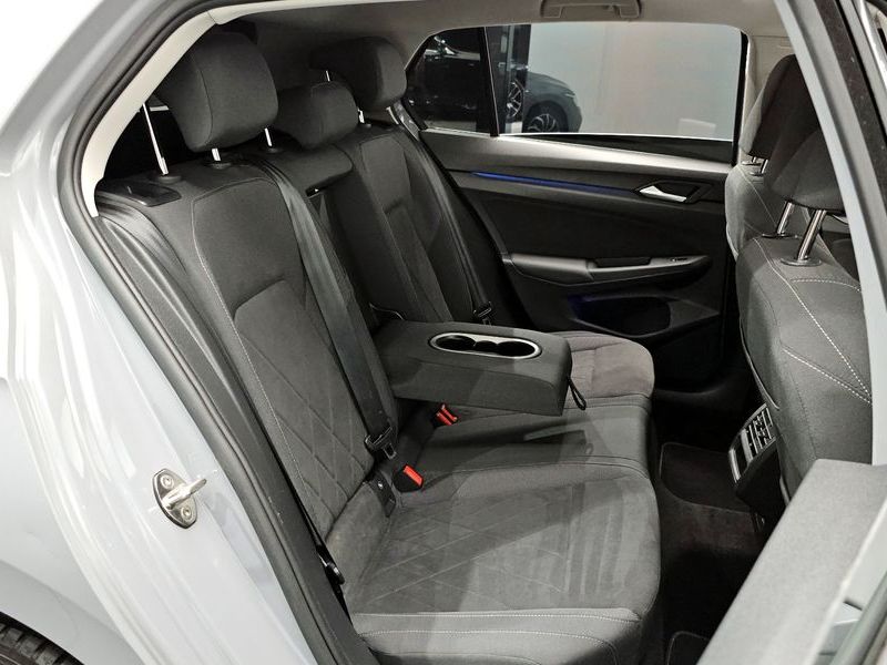 2024 Volkswagen Golf 2.0 TDI Prestige photo 11
