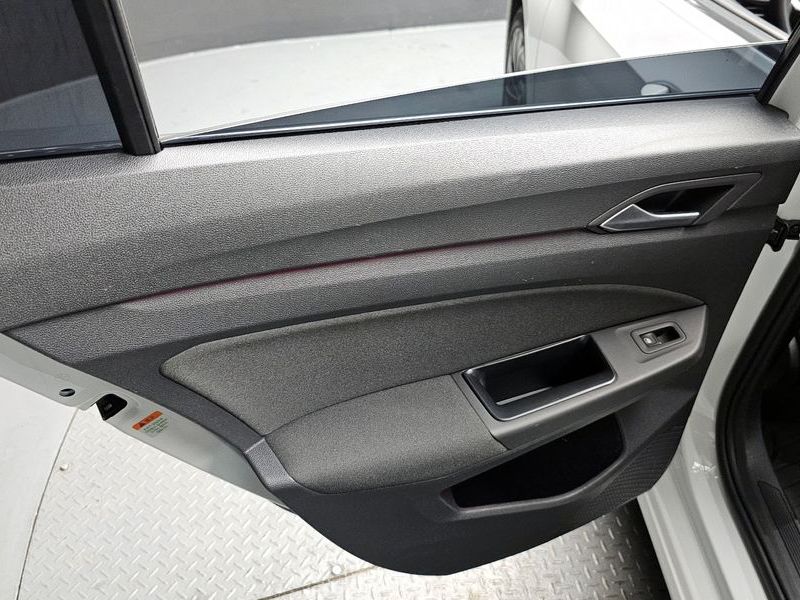 2022 Volkswagen Golf 2.0 TDI Prestige photo 25