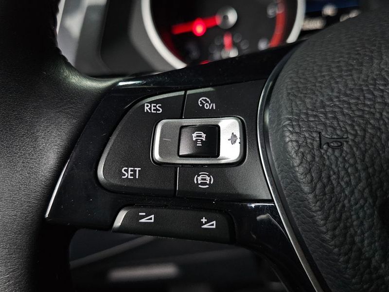 2020 Volkswagen Tiguan 2.0 TDI Premium photo 16
