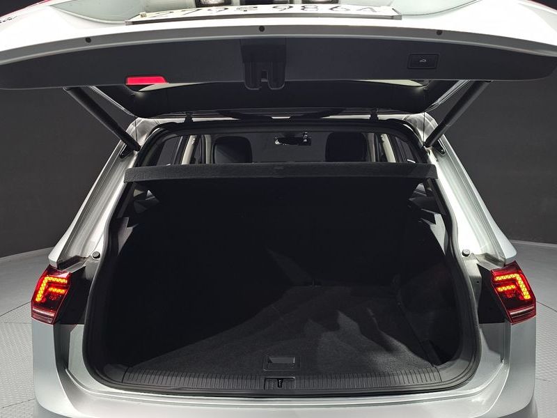 2020 Volkswagen Tiguan 2.0 TDI Premium photo 20