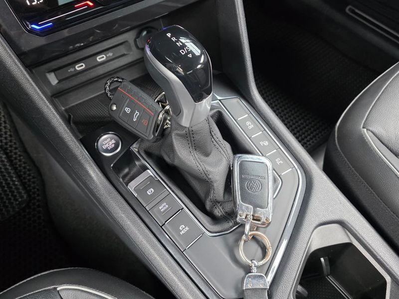 2023 Volkswagen Tiguan 2.0 TDI Prestige photo 9