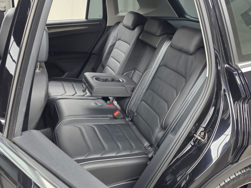 2023 Volkswagen Tiguan 2.0 TDI Prestige photo 12