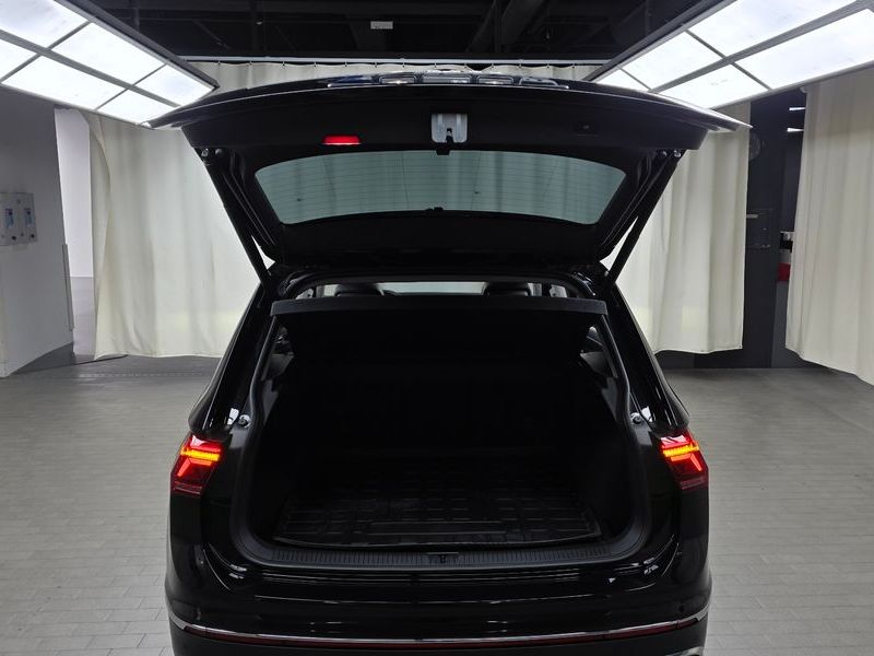 2023 Volkswagen Tiguan 2.0 TDI Prestige photo 18