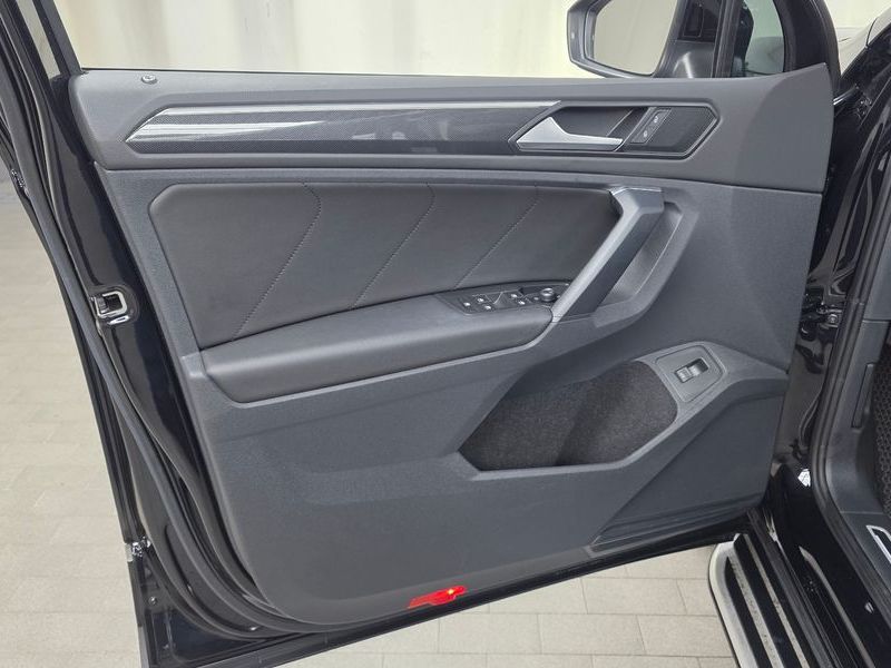 2023 Volkswagen Tiguan 2.0 TDI Prestige photo 24