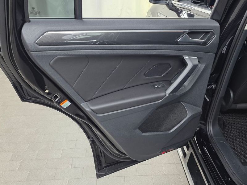 2023 Volkswagen Tiguan 2.0 TDI Prestige photo 25