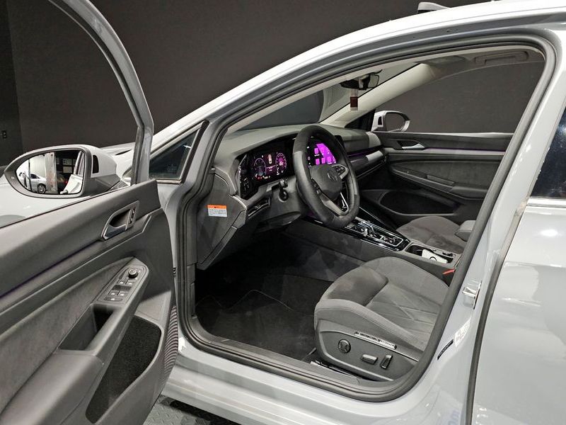 2024 Volkswagen Golf 2.0 TDI Prestige photo 10
