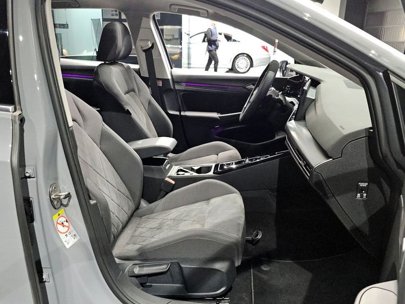 2024 Volkswagen Golf 2.0 TDI Prestige photo 12