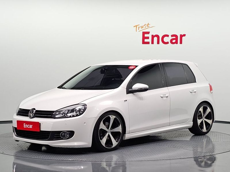 2013 Volkswagen Golf 1.6 TDI Blue Motion StyleEdition photo 1