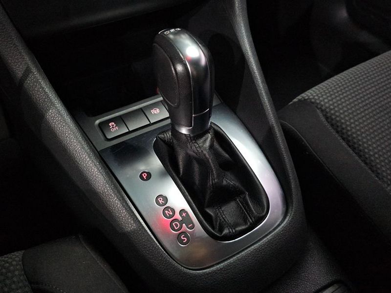2013 Volkswagen Golf 1.6 TDI Blue Motion StyleEdition photo 9