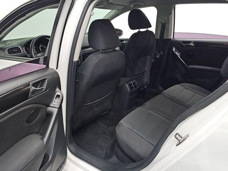 2013 Volkswagen Golf 1.6 TDI Blue Motion StyleEdition photo 12
