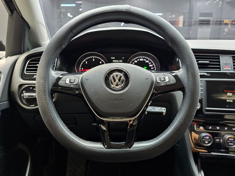 2016 Volkswagen Golf 2.0 TDI photo 13