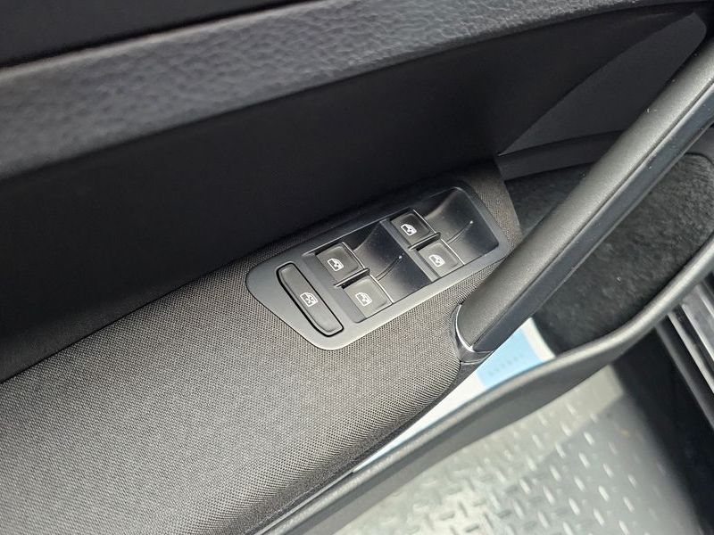 2016 Volkswagen Golf 2.0 TDI photo 18