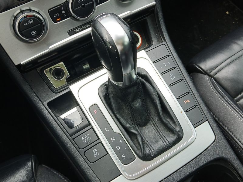 2014 Volkswagen New CC 2.0 TDI BlueMotion photo 9