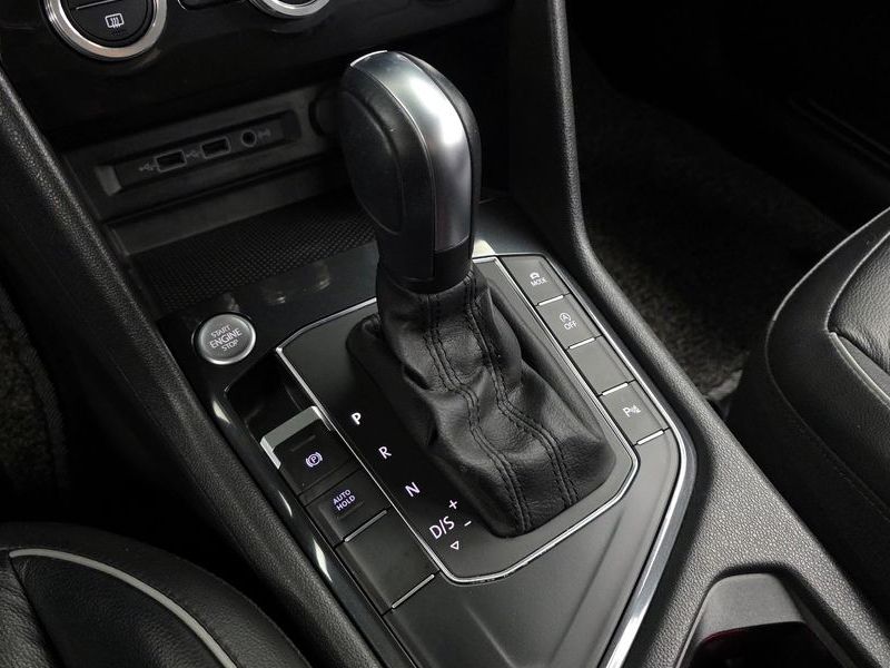 2020 Volkswagen Tiguan 2.0 TDI Premium photo 9