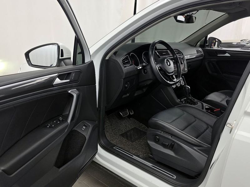 2020 Volkswagen Tiguan 2.0 TDI Premium photo 10