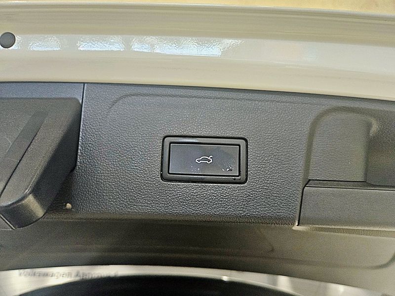 2025 Volkswagen 아틀라스 2.0 TSI R-LINE 7-Seater photo 19