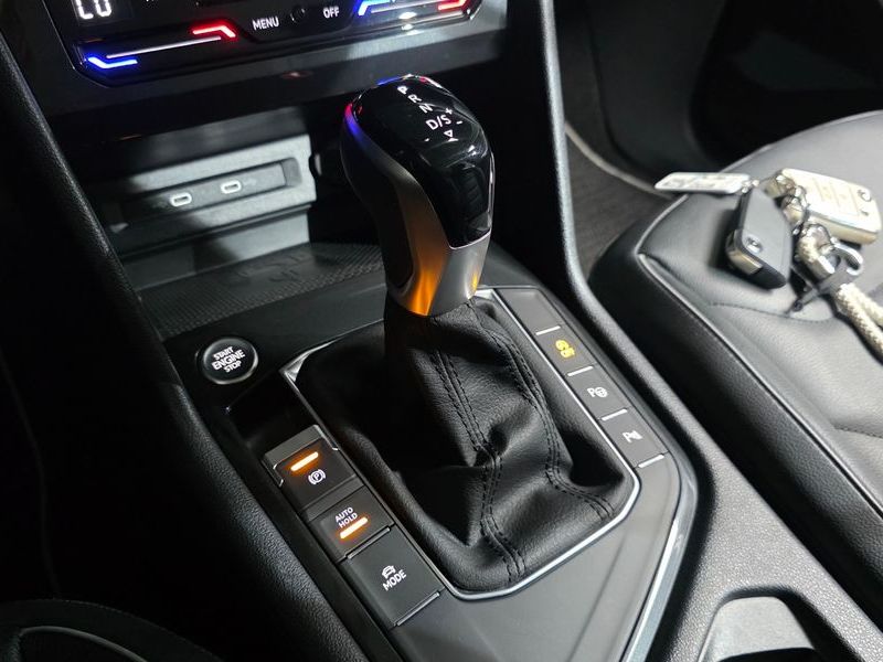 2023 Volkswagen Tiguan 2.0 TDI Premium photo 9