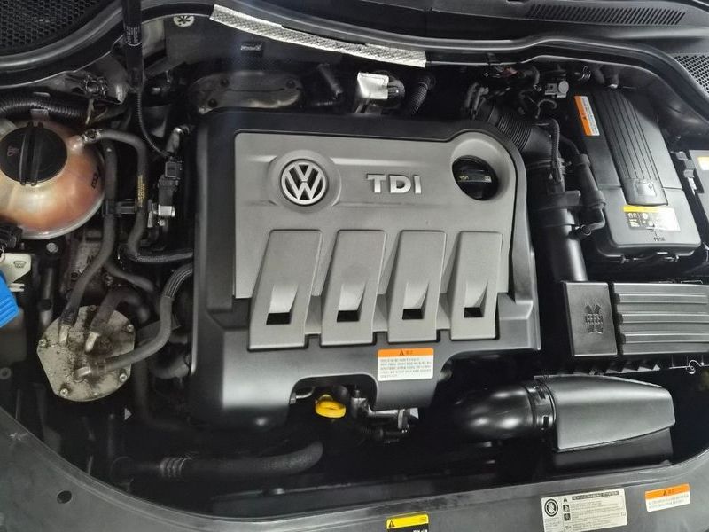 2014 Volkswagen New CC 2.0 TDI BlueMotion photo 17