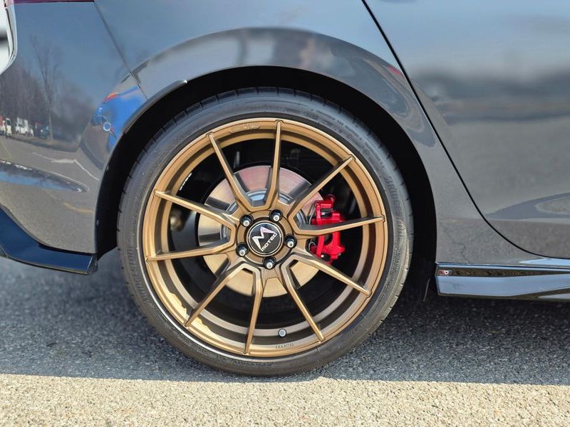 2024 Volkswagen Golf 2.0 GTI photo 15