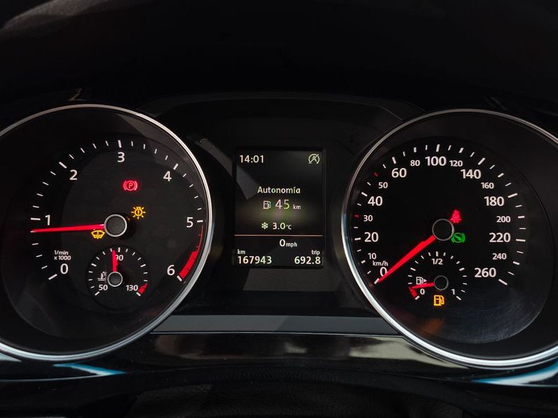 2015 Volkswagen Jetta 2.0 TDI BlueMotion Premium 6th photo 8