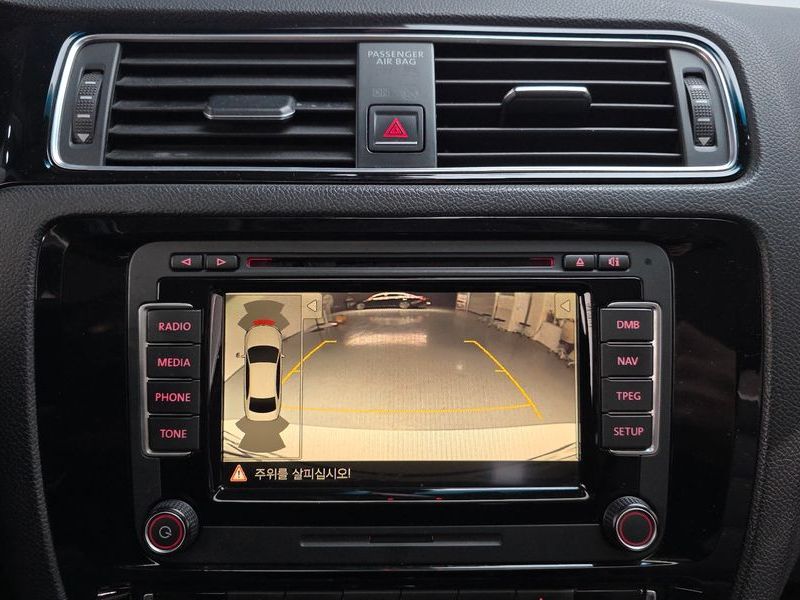 2015 Volkswagen Jetta 2.0 TDI BlueMotion Premium 6th photo 14