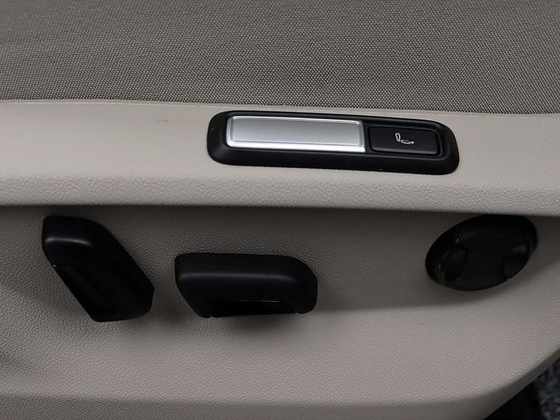 2025 Volkswagen 아틀라스 2.0 TSI R-LINE 7-Seater photo 16