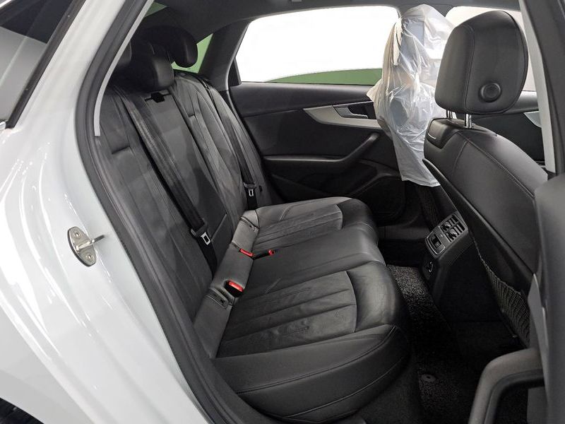 2019 Audi A4 40 TFSI photo 11
