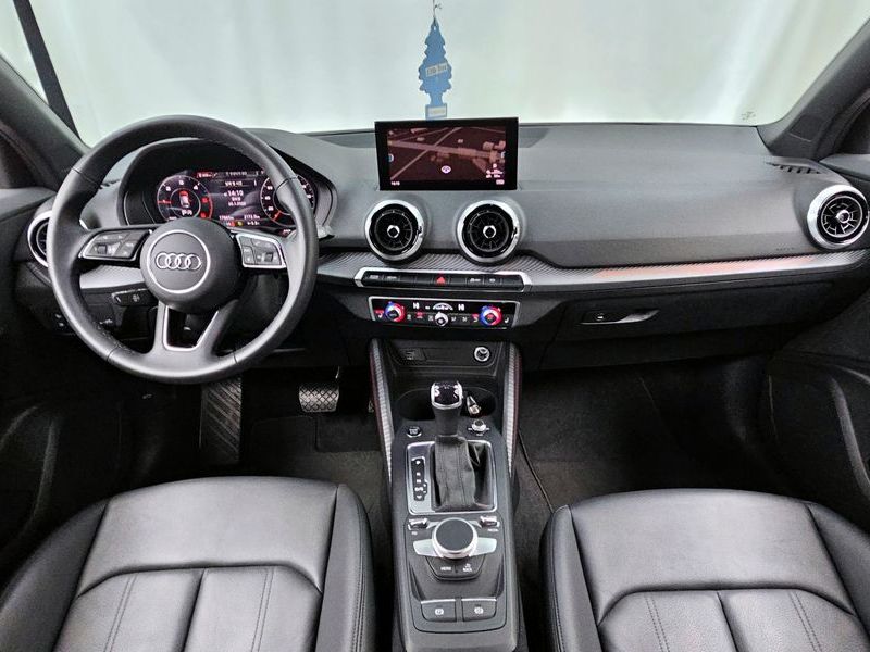 2023 Audi Q2 35 TDI Premium photo 7