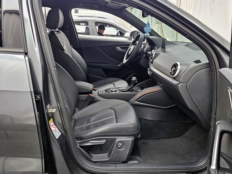 2023 Audi Q2 35 TDI Premium photo 11