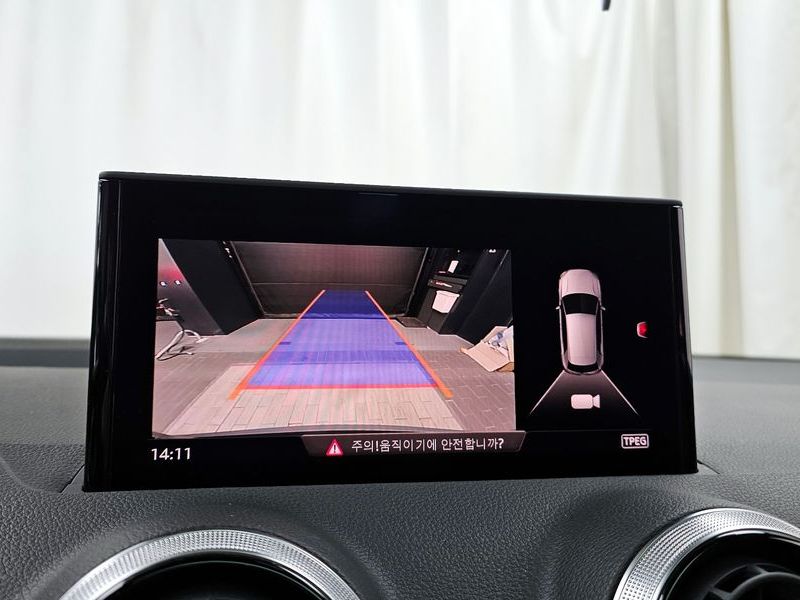 2023 Audi Q2 35 TDI Premium photo 15