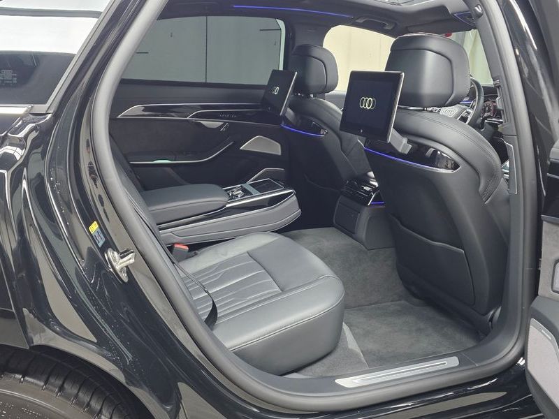 2021 Audi A8 55 TFSI Quattro LWB photo 11