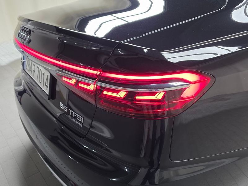 2021 Audi A8 55 TFSI Quattro LWB photo 23