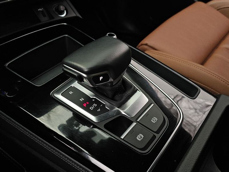 2021 Audi Q5 45 TFSI Quattro Premium photo 9