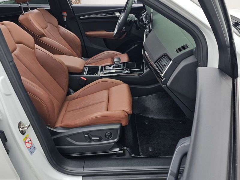 2021 Audi Q5 45 TFSI Quattro Premium photo 10