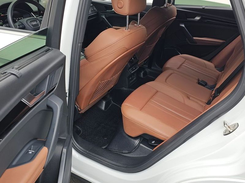 2021 Audi Q5 45 TFSI Quattro Premium photo 13