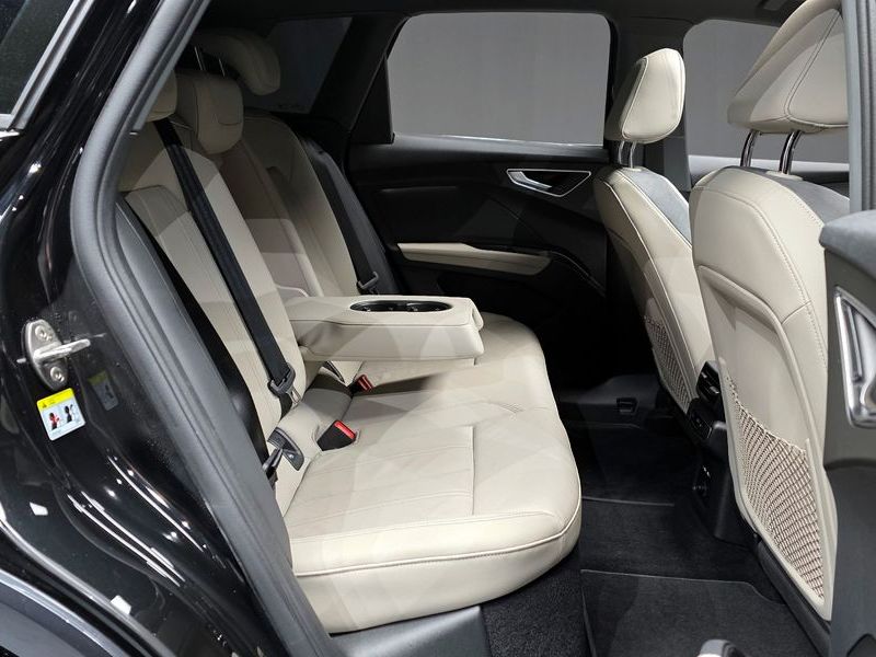 2022 Audi e-tron 40 Premium photo 12