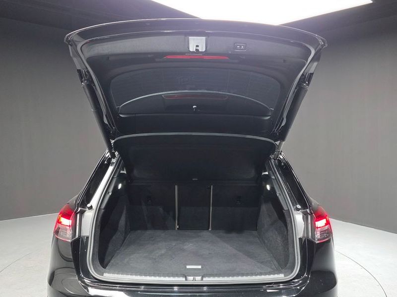 2022 Audi e-tron 40 Premium photo 20