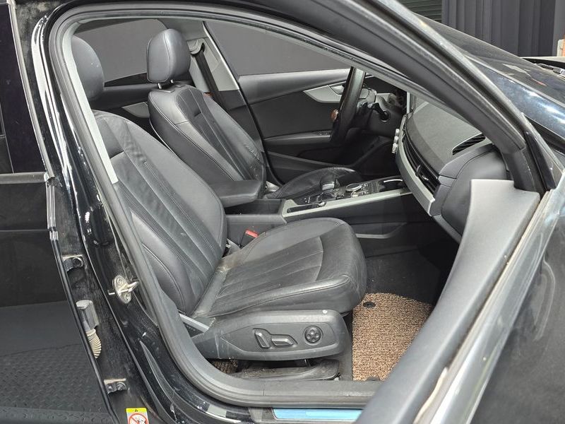 2016 Audi A4 45 TFSI photo 12