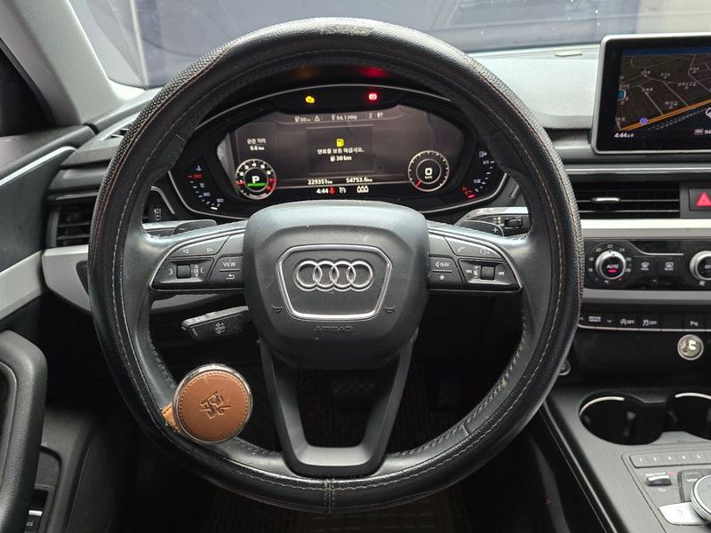 2016 Audi A4 45 TFSI photo 13