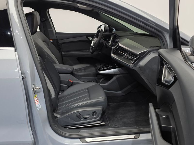 2023 Audi e-tron 40 photo 11