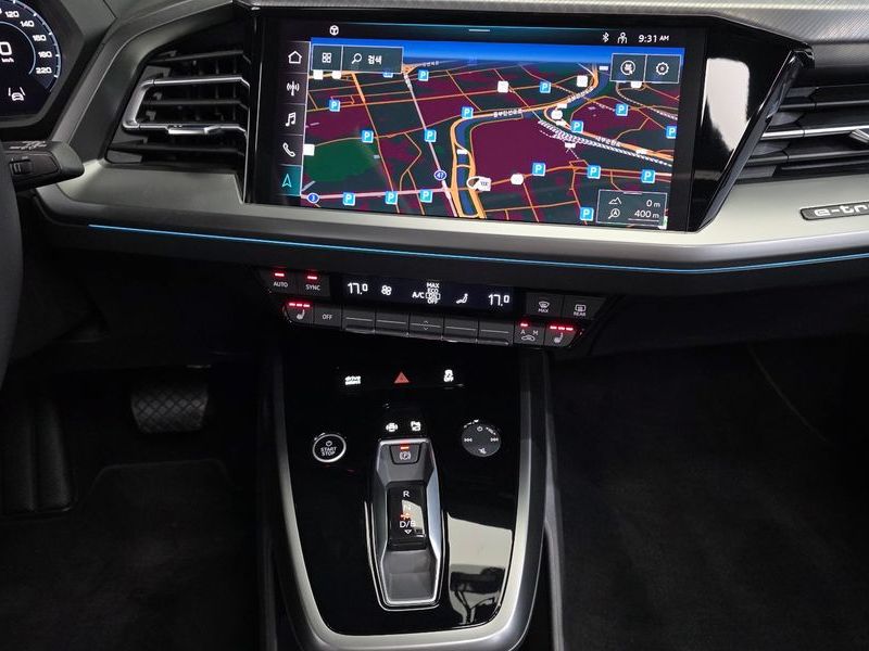 2023 Audi e-tron 40 photo 15