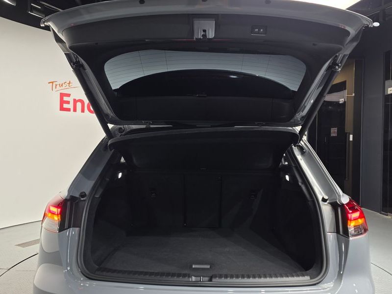 2023 Audi e-tron 40 photo 20