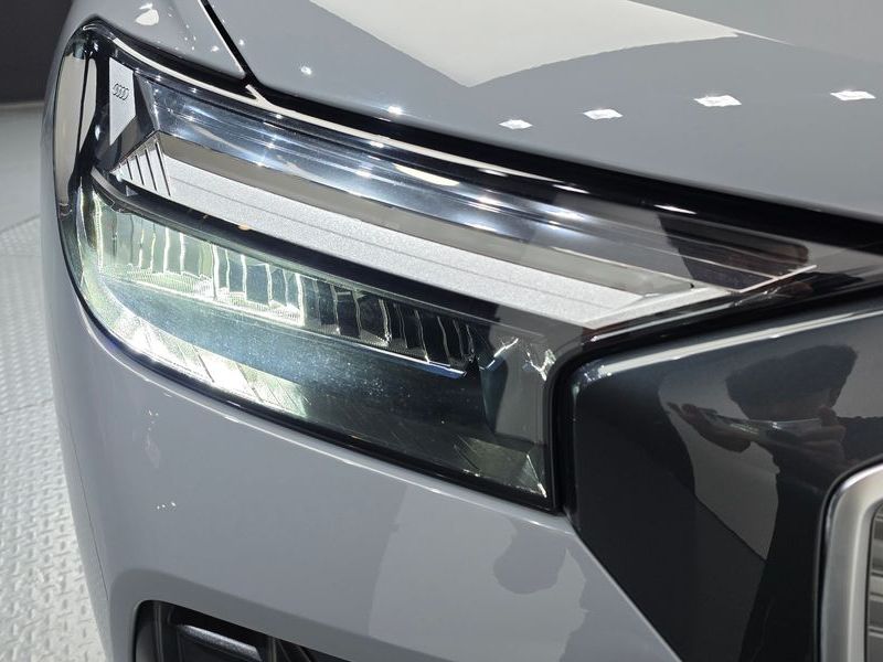 2023 Audi e-tron 40 photo 22