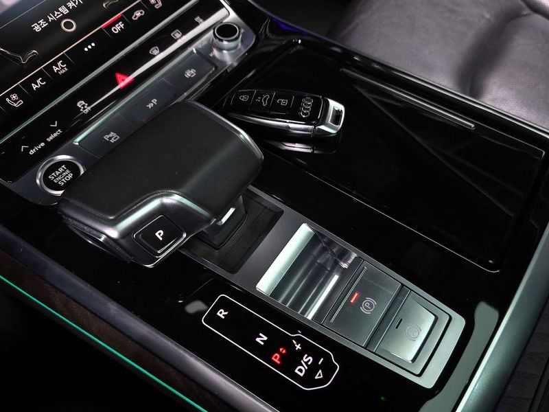 2021 Audi Q7 45 TDI Quattro Premium photo 9