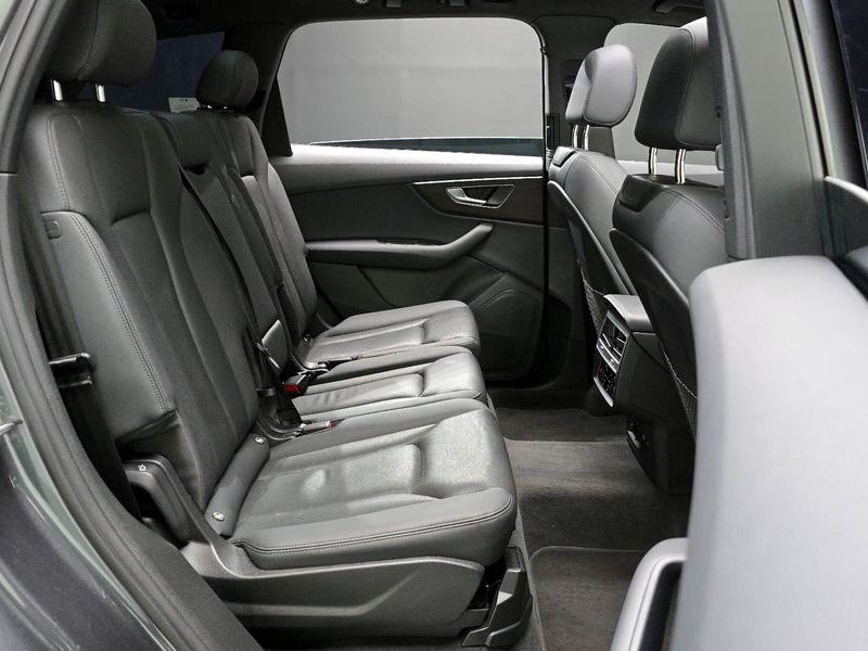 2021 Audi Q7 45 TDI Quattro Premium photo 11