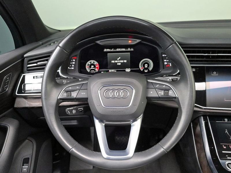 2021 Audi Q7 45 TDI Quattro Premium photo 13