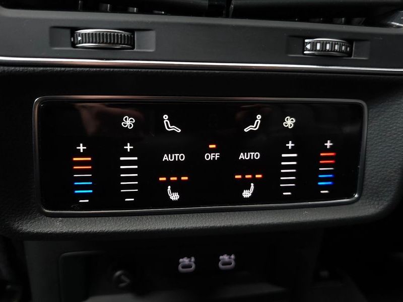 2021 Audi Q7 45 TDI Quattro Premium photo 28