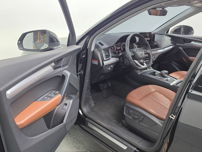 2023 Audi Q5 45 TFSI Quattro Premium Sportback photo 10