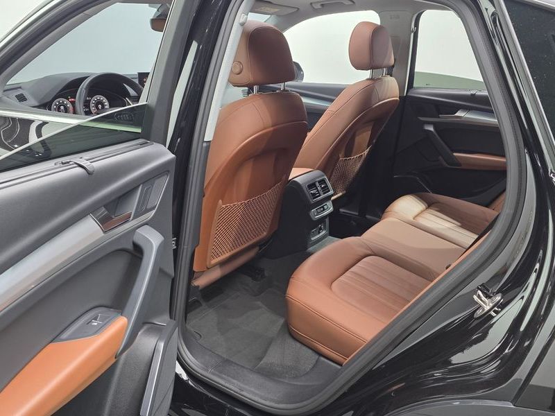 2023 Audi Q5 45 TFSI Quattro Premium Sportback photo 11